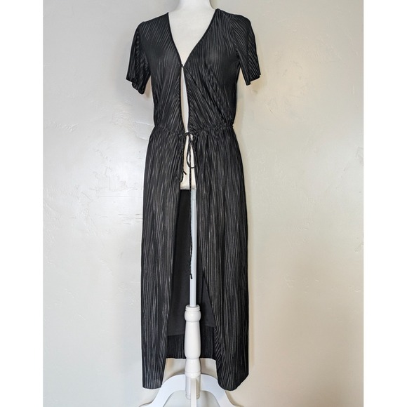 Lush Dresses & Skirts - Lush Maxi Dress Small Black Pleated‎ Short Sleeve Tie Front Ribbed Shiny Lined